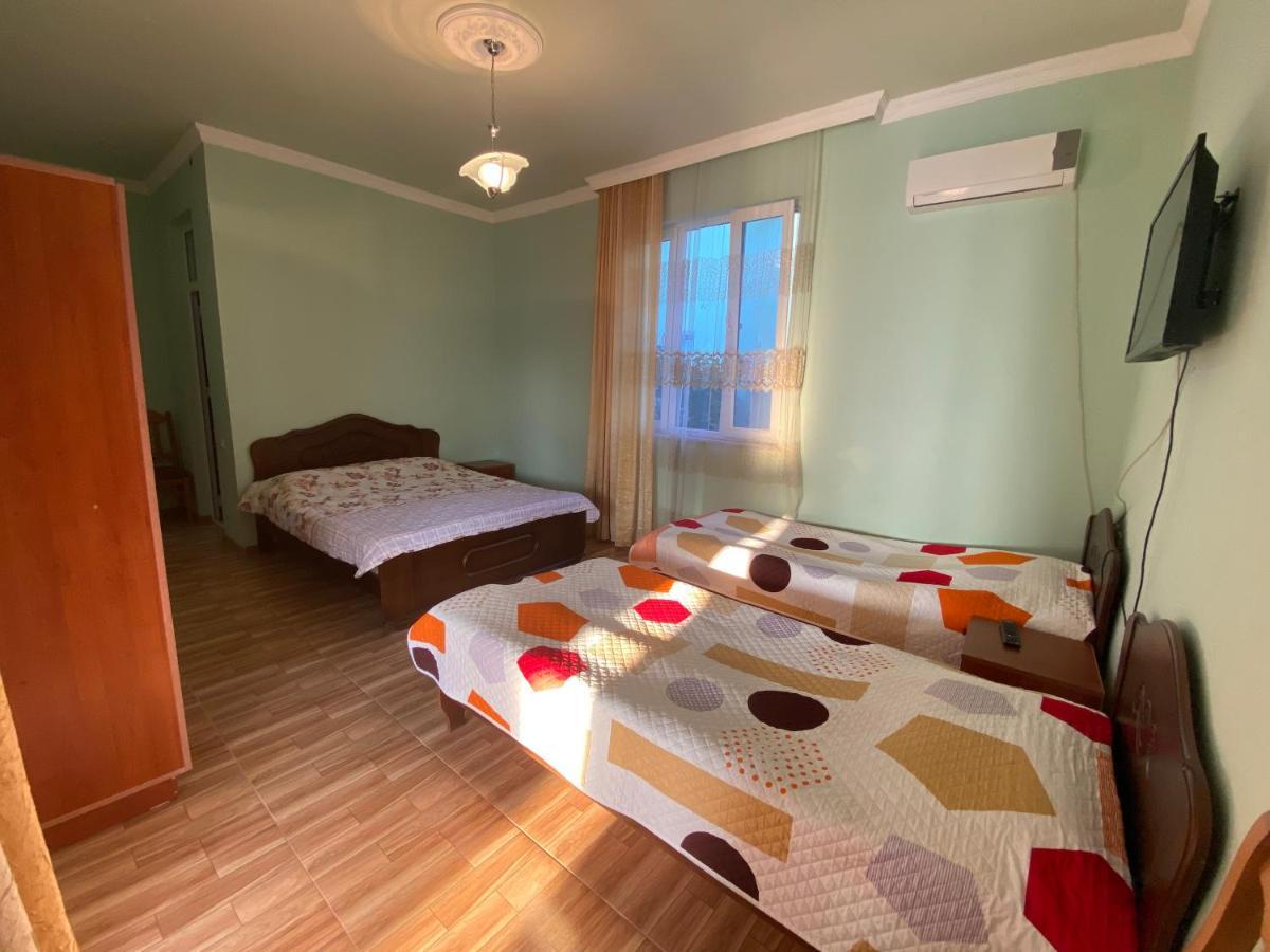 Beliy Dom Hotel Kvariati Buitenkant foto