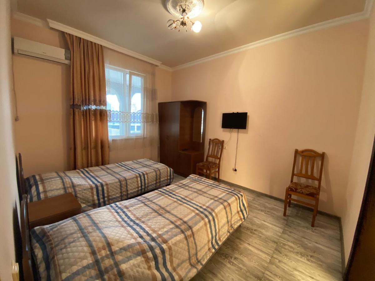 Beliy Dom Hotel Kvariati Buitenkant foto