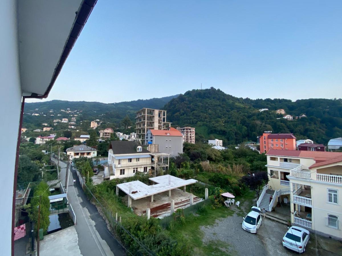 Beliy Dom Hotel Kvariati Buitenkant foto