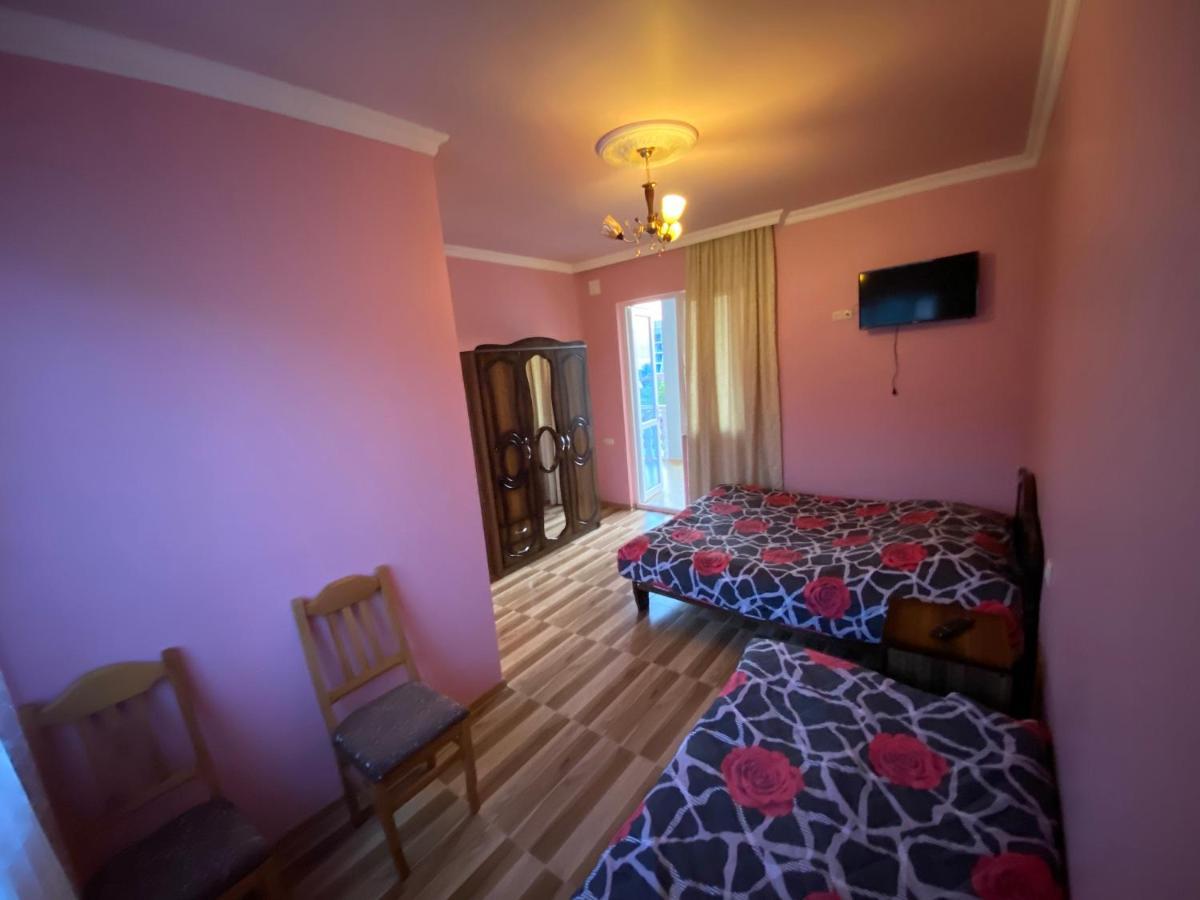 Beliy Dom Hotel Kvariati Buitenkant foto