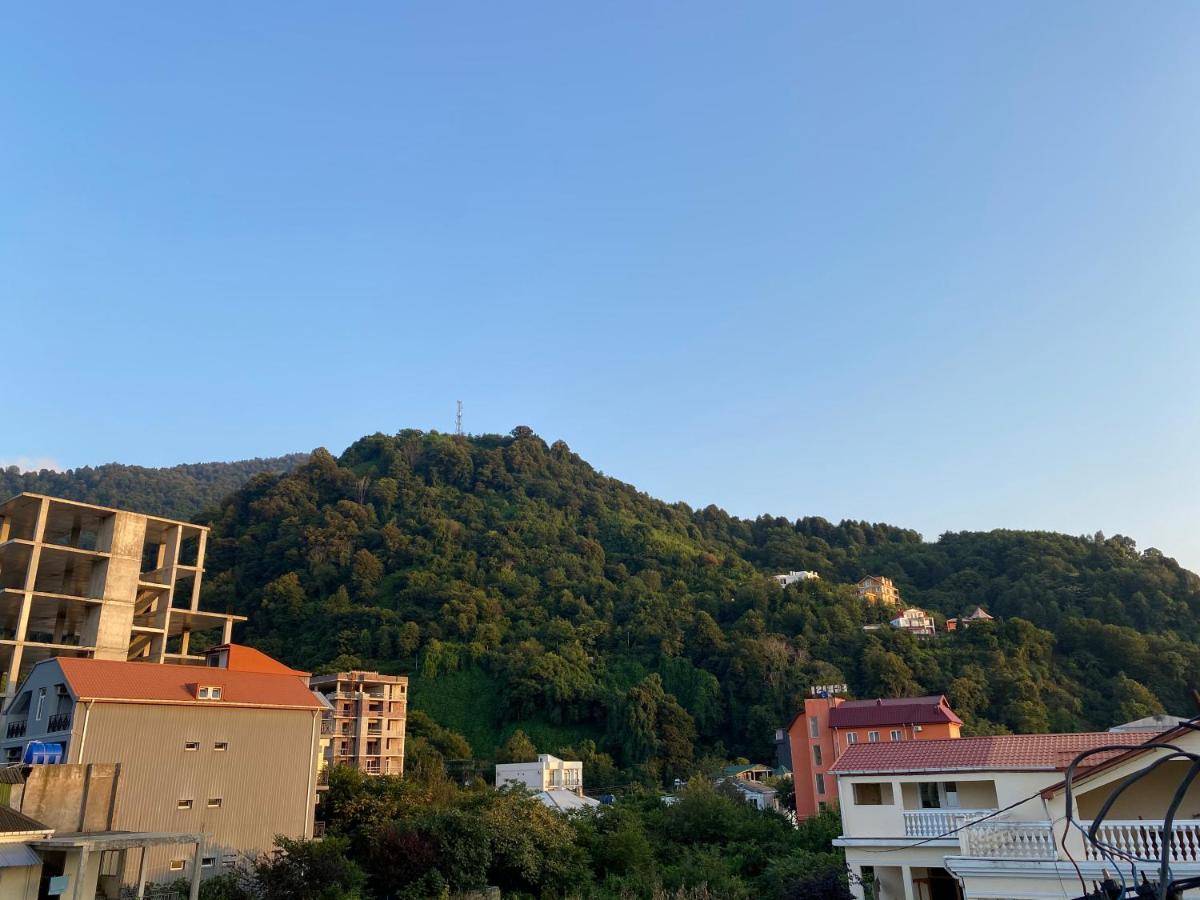 Beliy Dom Hotel Kvariati Buitenkant foto